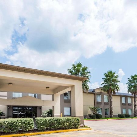 Howard Johnson By Wyndham Iowa La Exterior photo